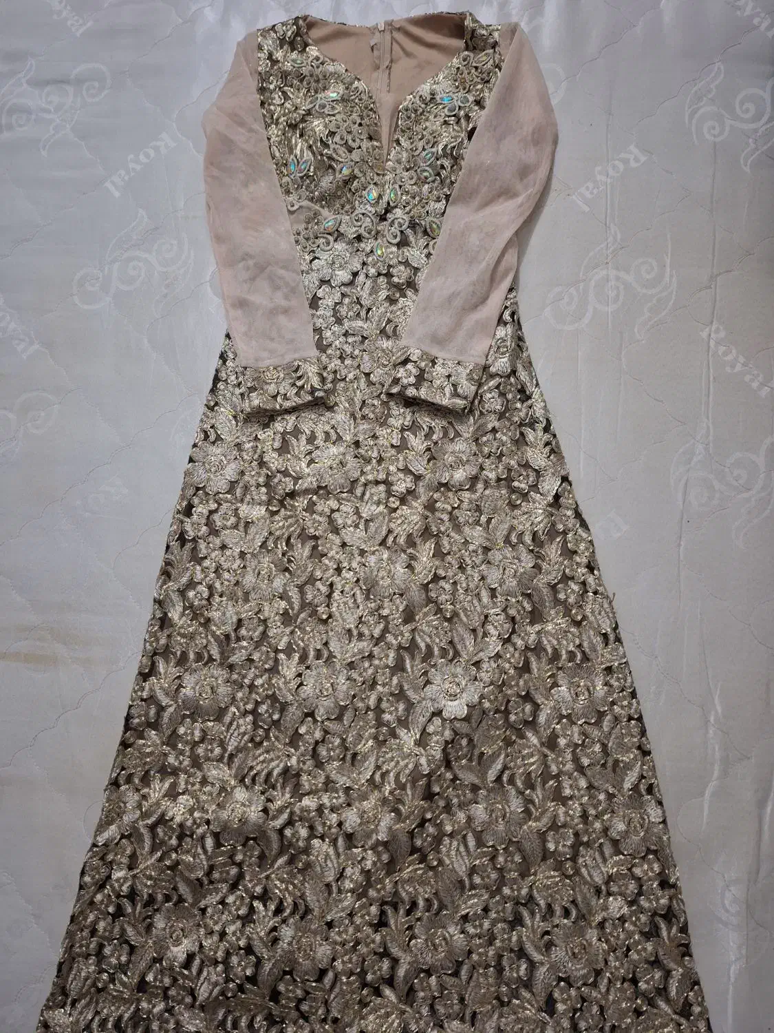 لباس|لباس|مشهد, عیدگاه|دیوار