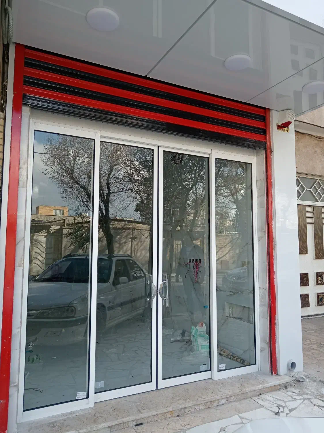 کرکره برقی و شیشه سکوریت و دوجداره|خدمات پیشه و مهارت|نجفآباد, منتظری جنوبی|دیوار