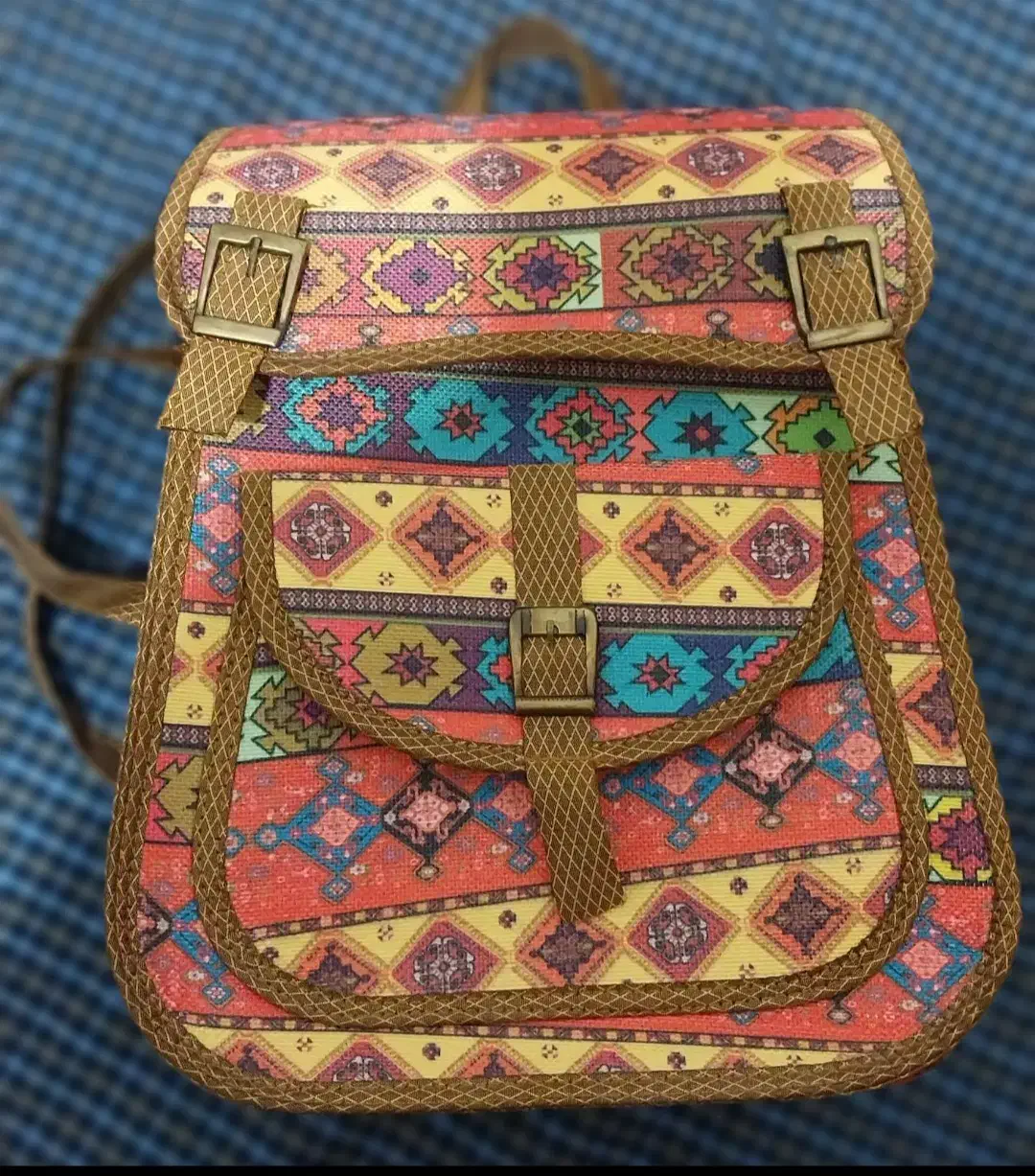 کوله|کیف، کفش، کمربند|رشت, جانبازان|دیوار