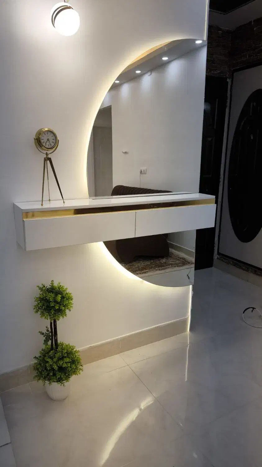 جاکفشی و کنسول با طراحی اختصاصی|جاکفشی، کمد، دراور|خمین, |دیوار