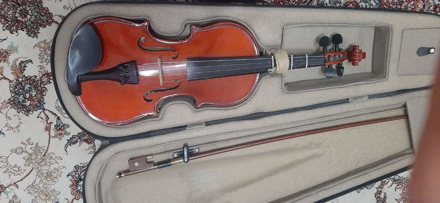 ویالون|ویولن|نجفآباد, نمازی|دیوار