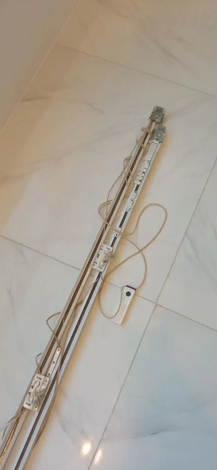 ۲ عدد چوب پرده اتومات|پرده، رانر، رومیزی|مشهد, امیریه|دیوار