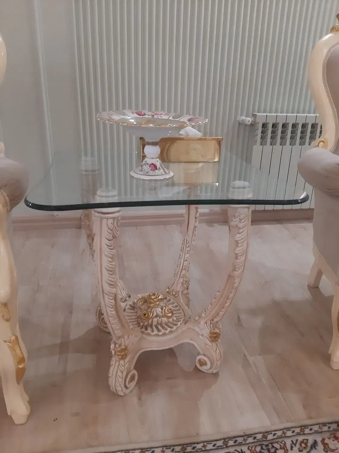 سرویس مبل کلاسیک شناسنامه دار به همراه ناهارخوری|مبلمان خانگی و میز عسلی|تهران, هفت حوض|دیوار