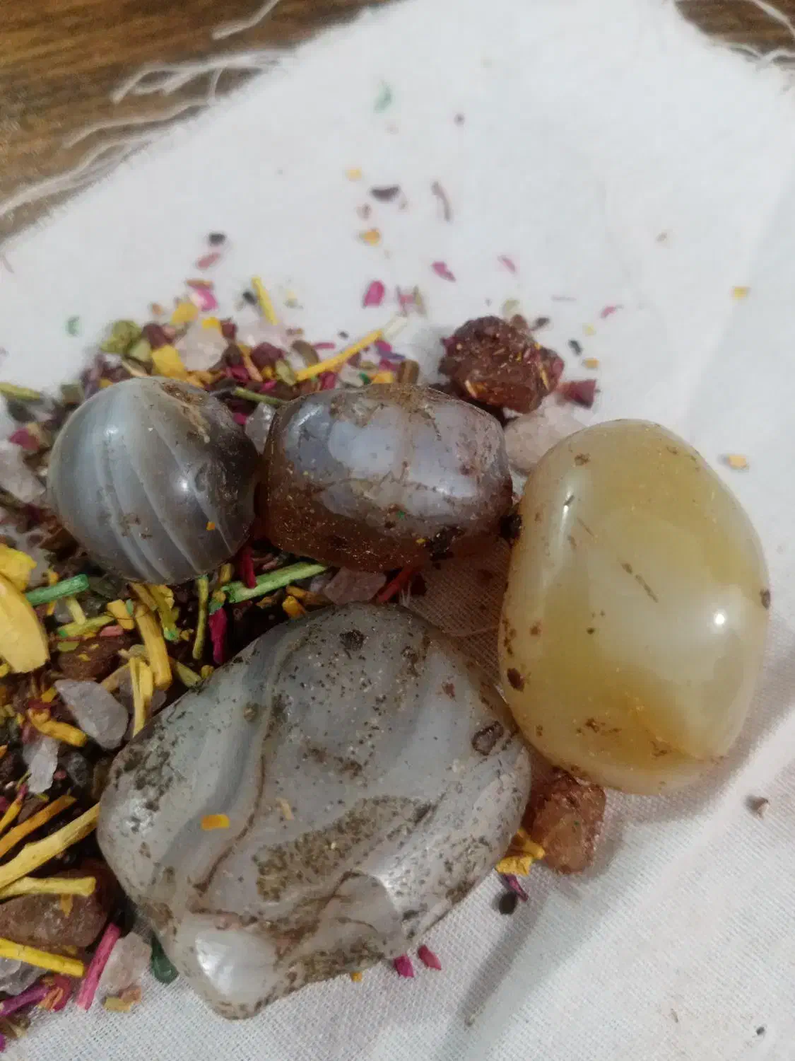 مهره|کلکسیون اشیاء عتیقه|بهبهان, |دیوار