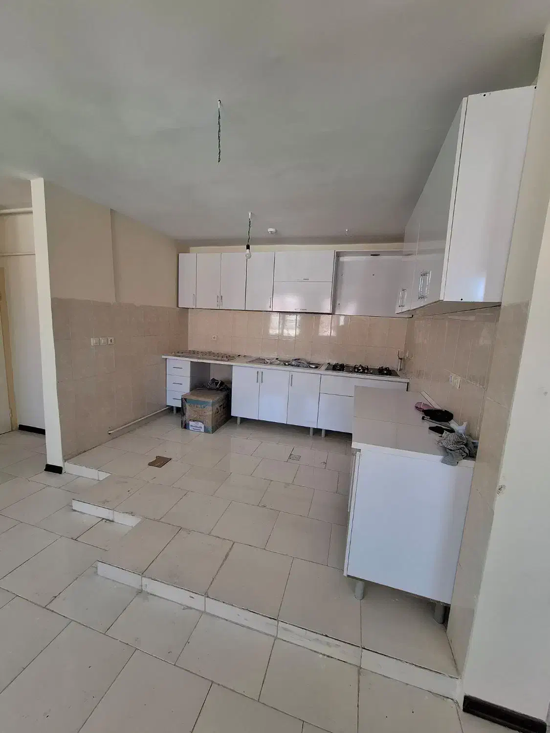 واحد در سهندفاز4 نزدیک خیابان ستارخان 3 2 1|فروش آپارتمان|سهند, |دیوار