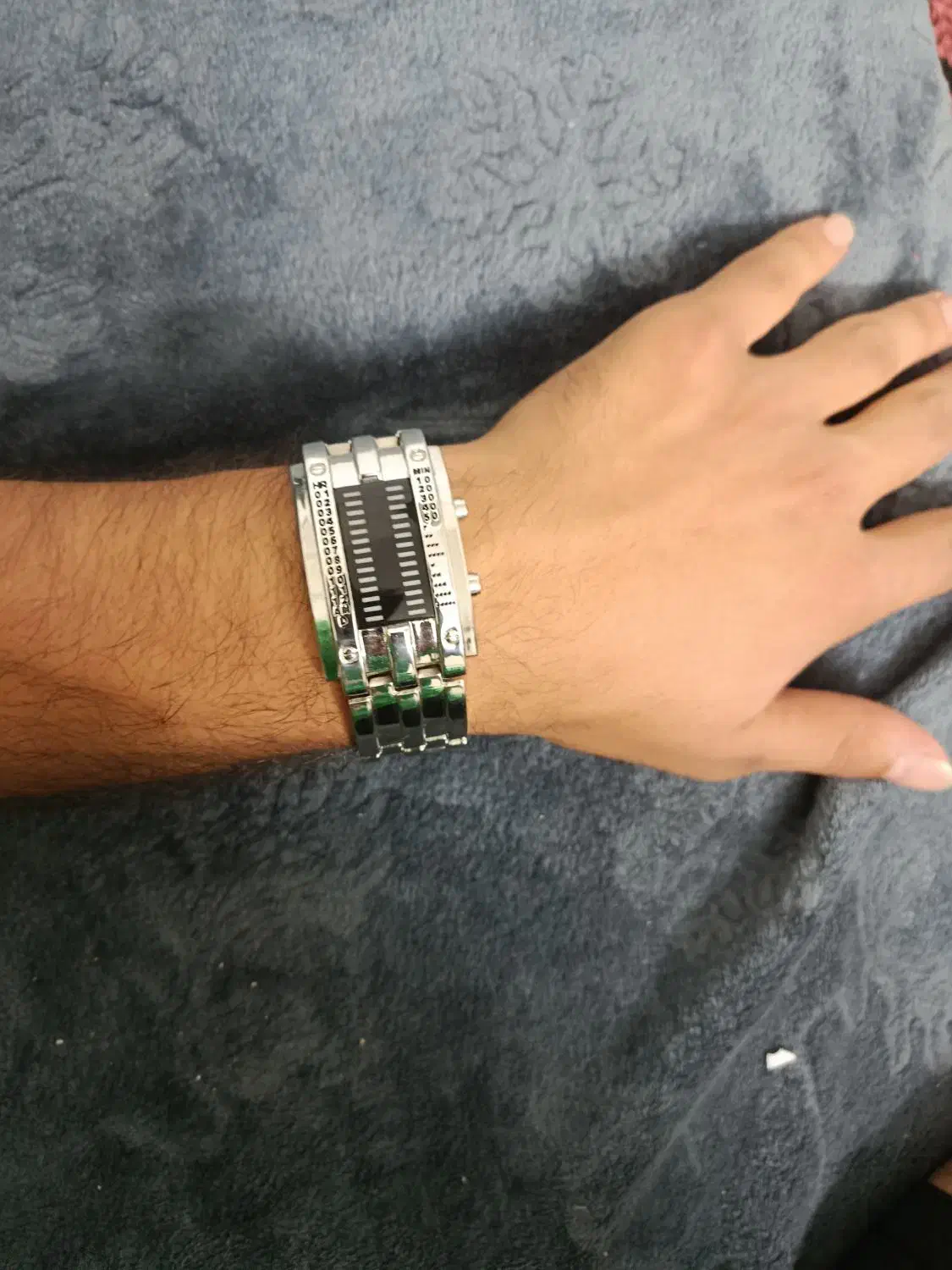 ساعت مچی قدیمی بدون خط و خش|ساعت|شاهینشهر, خانه کارگر|دیوار