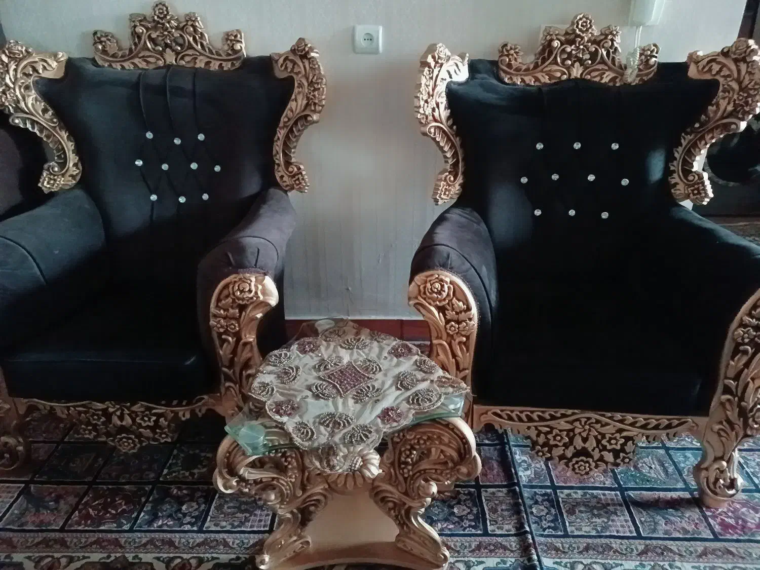 مبل سلطنتی|مبلمان خانگی و میز عسلی|اندیشه, اندیشه فاز ۵|دیوار