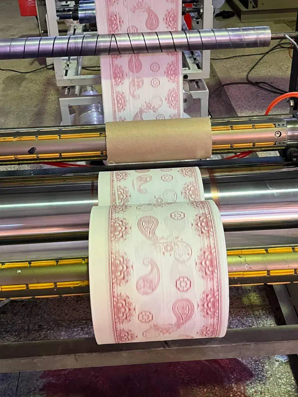 فروش طاقه سفره یکبار مصرف تولیدی|ظروف نگهدارنده، پلاستیکی، یکبارمصرف|ملارد, |دیوار