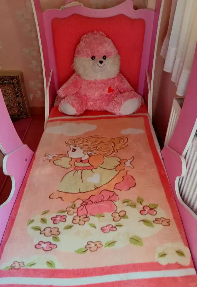 تخت نوجوان|تخت و سرویس خواب|لاهیجان, کوی آزادگان|دیوار