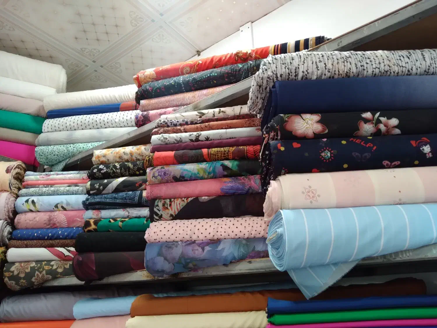 پارچه سرای آنا|عمدهفروشی|رشت, سلیمانداراب|دیوار