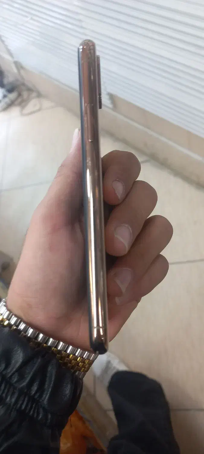 xs گوشی|موبایل|بروجرد, |دیوار