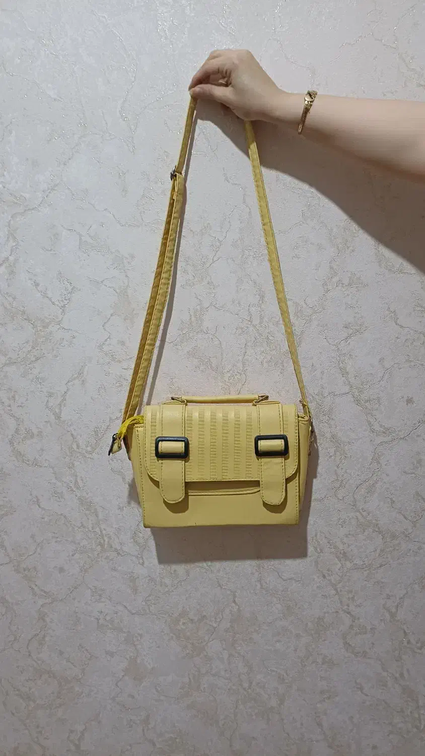 کیف|کیف، کفش، کمربند|کرج, حصارک بالا|دیوار