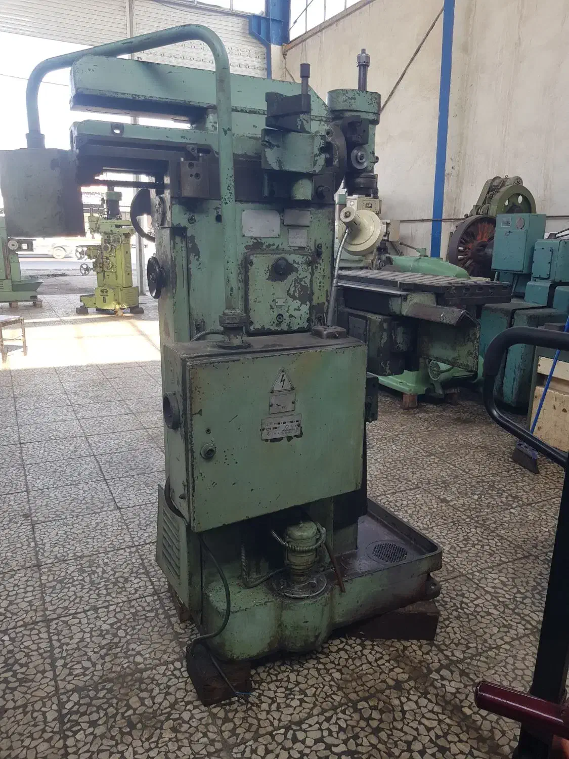 فرز روس کله شاه|ماشین‌آلات صنعتی|رشت, حومه رشت|دیوار