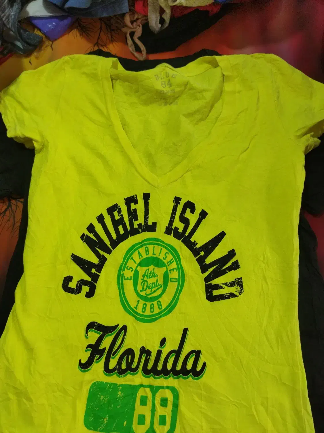 تعدادی تیشرت همه سایز ۵۰ تا ۱۰۰ تومن|لباس|اراک, |دیوار