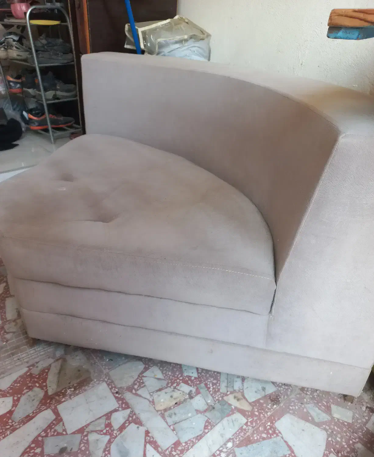 مبل تمیز و سالم|مبلمان خانگی و میز عسلی|لاهیجان, جمهوری|دیوار