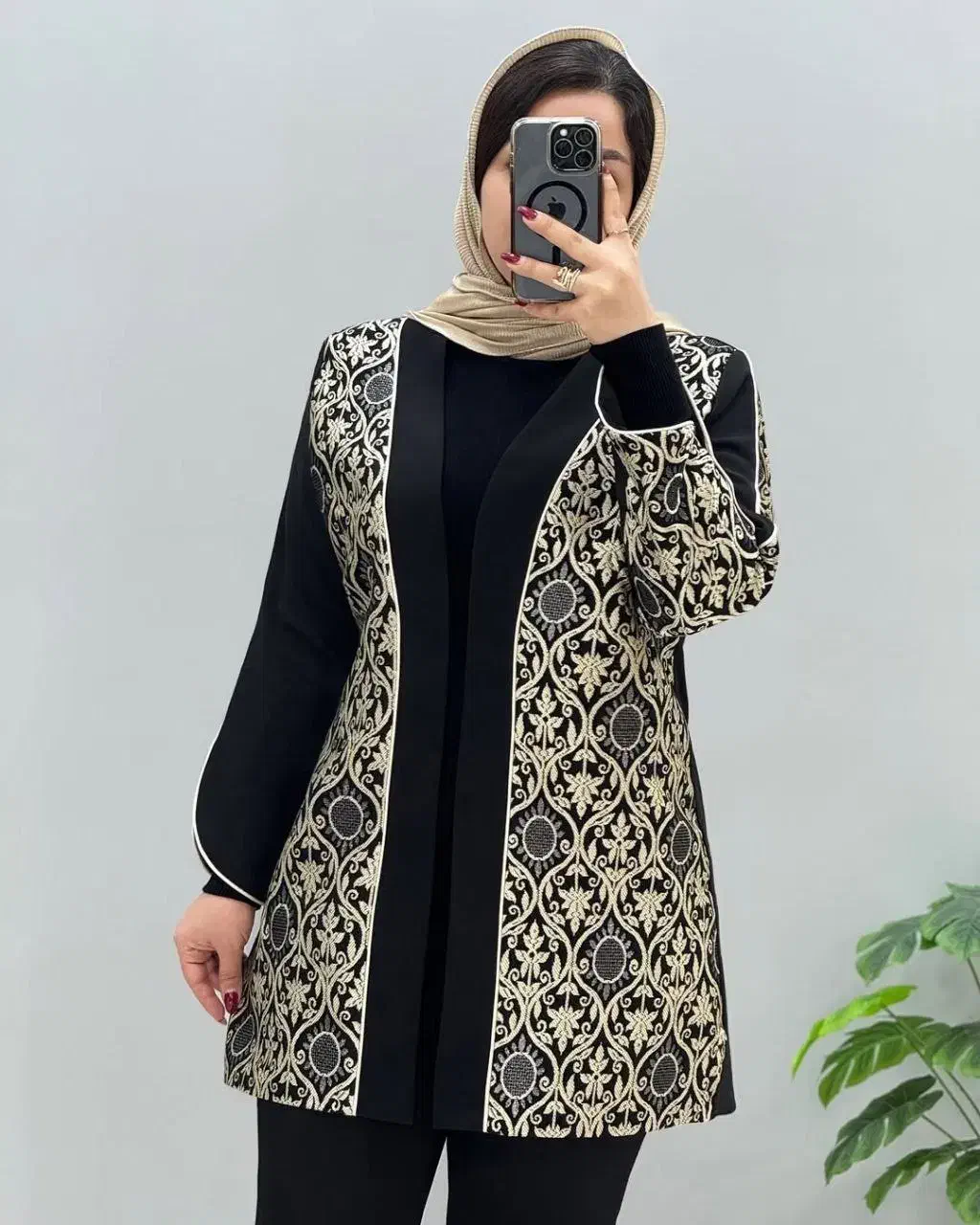 النا|لباس|باینگان, |دیوار