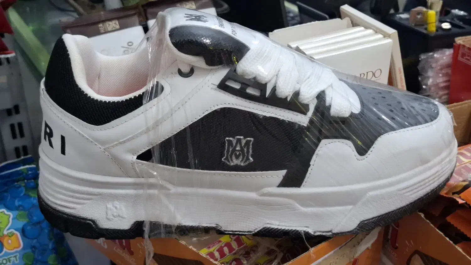 کفش لویوی ویتون|کیف، کفش، کمربند|مراغه, |دیوار