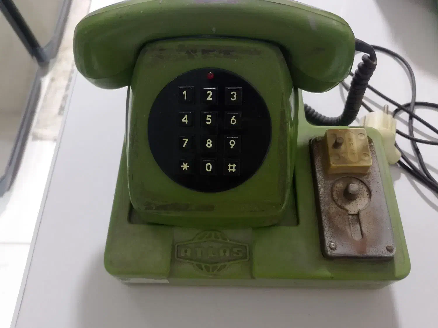 تلفن قدیمی سکه ای|کلکسیون اشیاء عتیقه|مشهد, رده|دیوار