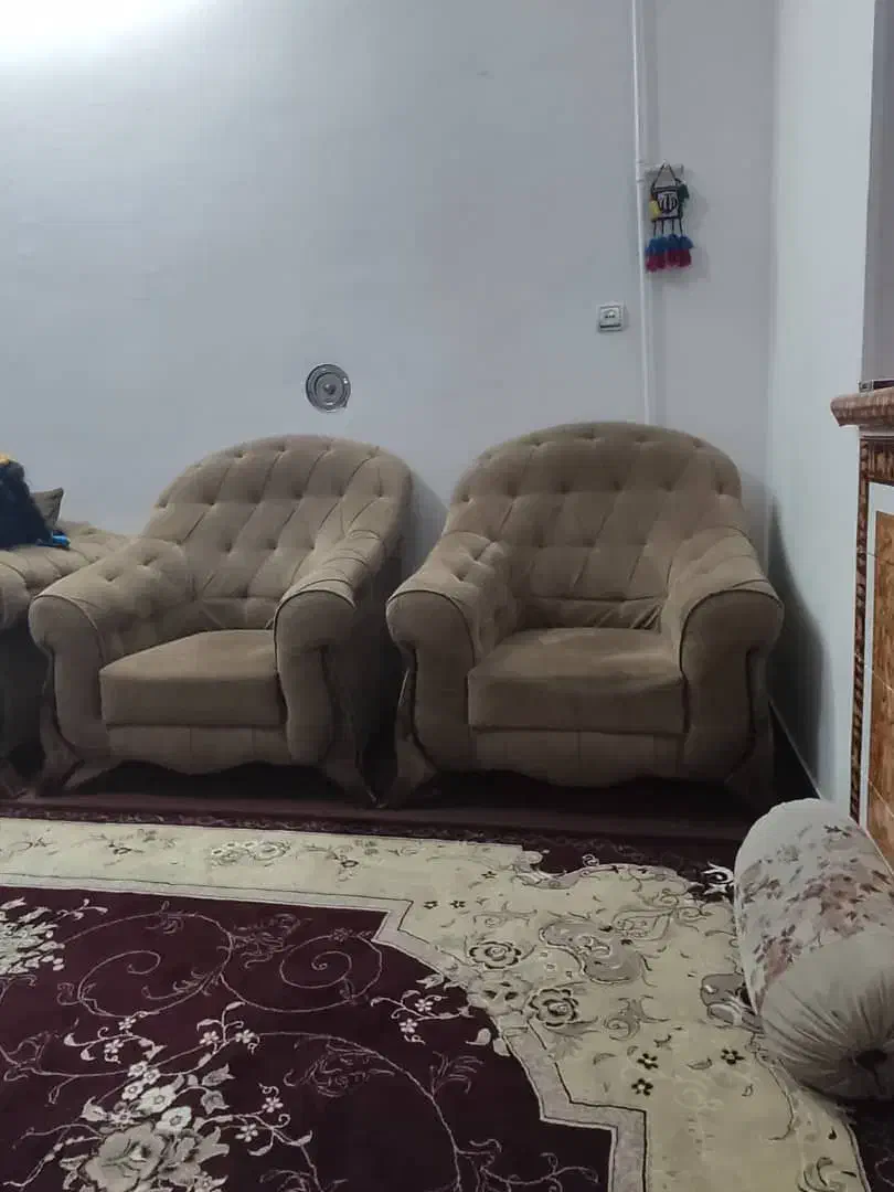 مبل هفت نفره|مبلمان خانگی و میز عسلی|شیراز, کوشک میدان|دیوار