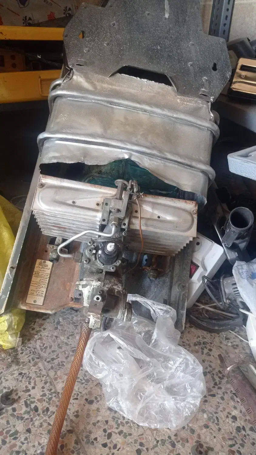 آبگرمکن دیواری بوتان سالم به فروش می رسد|آبگرمکن، پکیج، شوفاژ|کوهدشت, |دیوار