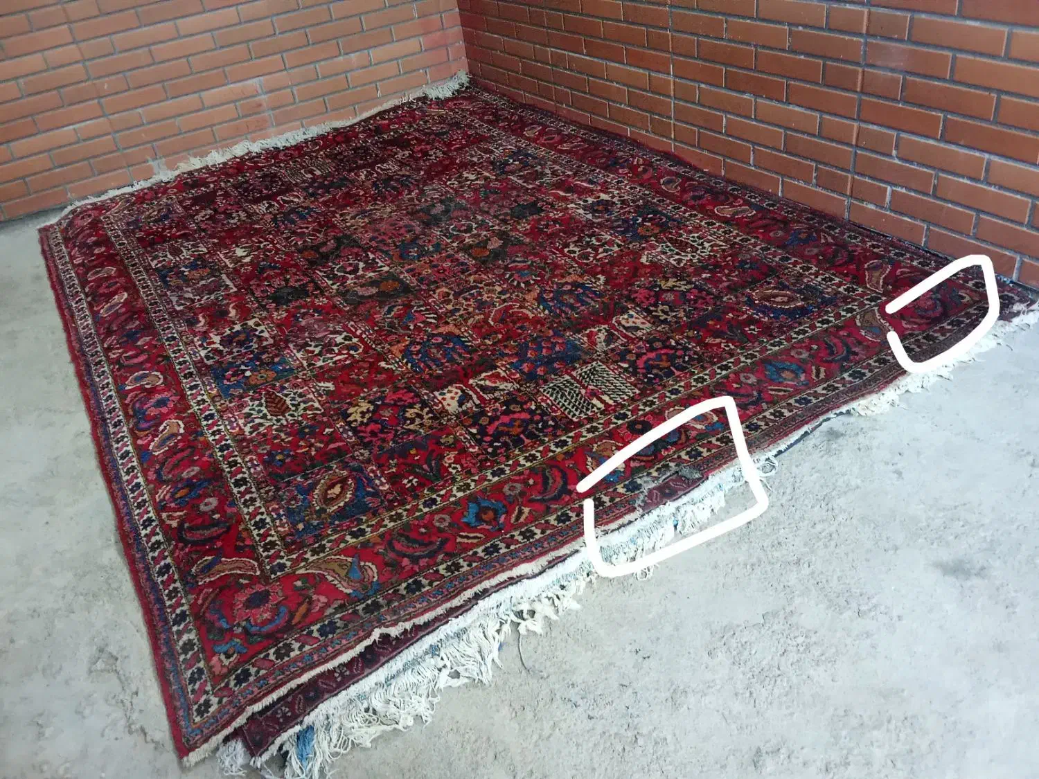 ۸ عدد فرش دستباف عیب جزعی ۴۰ میلیون|فرش|لردگان, |دیوار