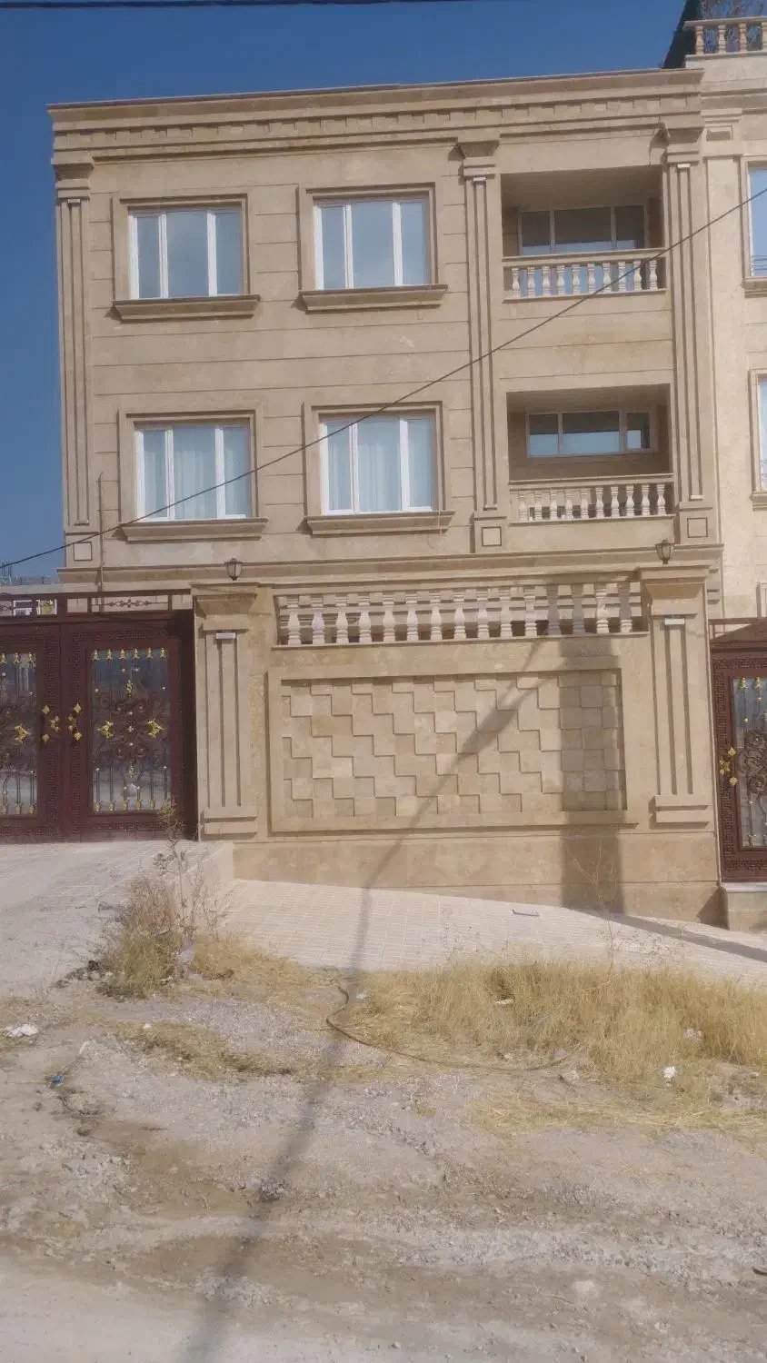 ساختمان سه طبقه نوساز|فروش آپارتمان|ارومیه, |دیوار