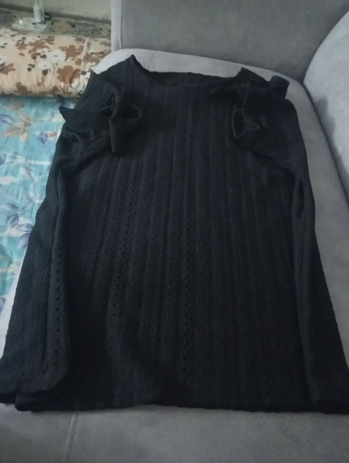 شومیز مشکی|لباس|فلاورجان, |دیوار