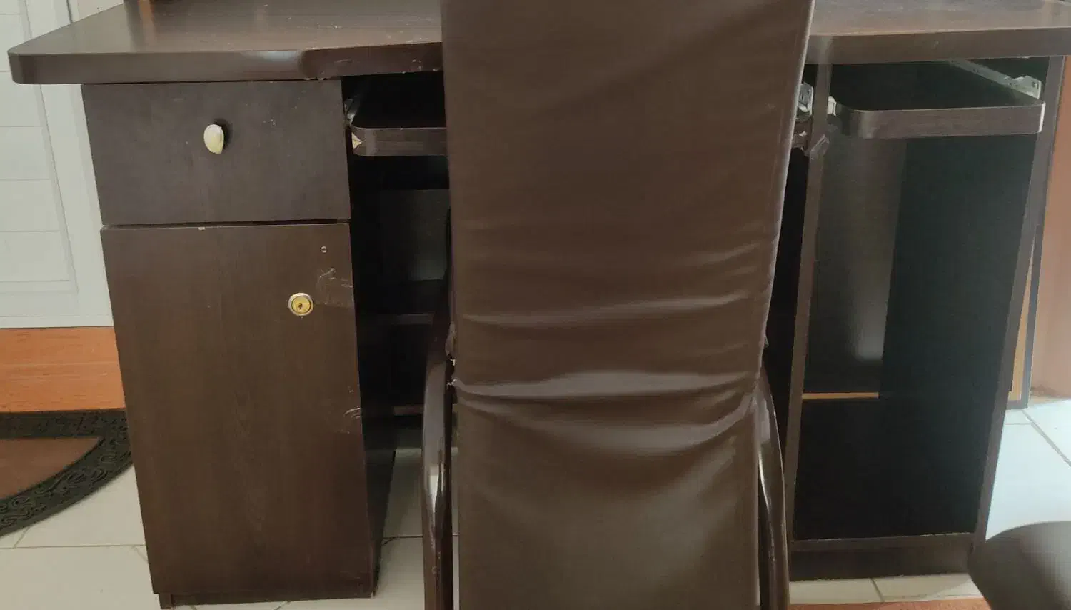 میز کامپیوتر درحد نو|میز تحریر و کامپیوتر|کرمانشاه, |دیوار