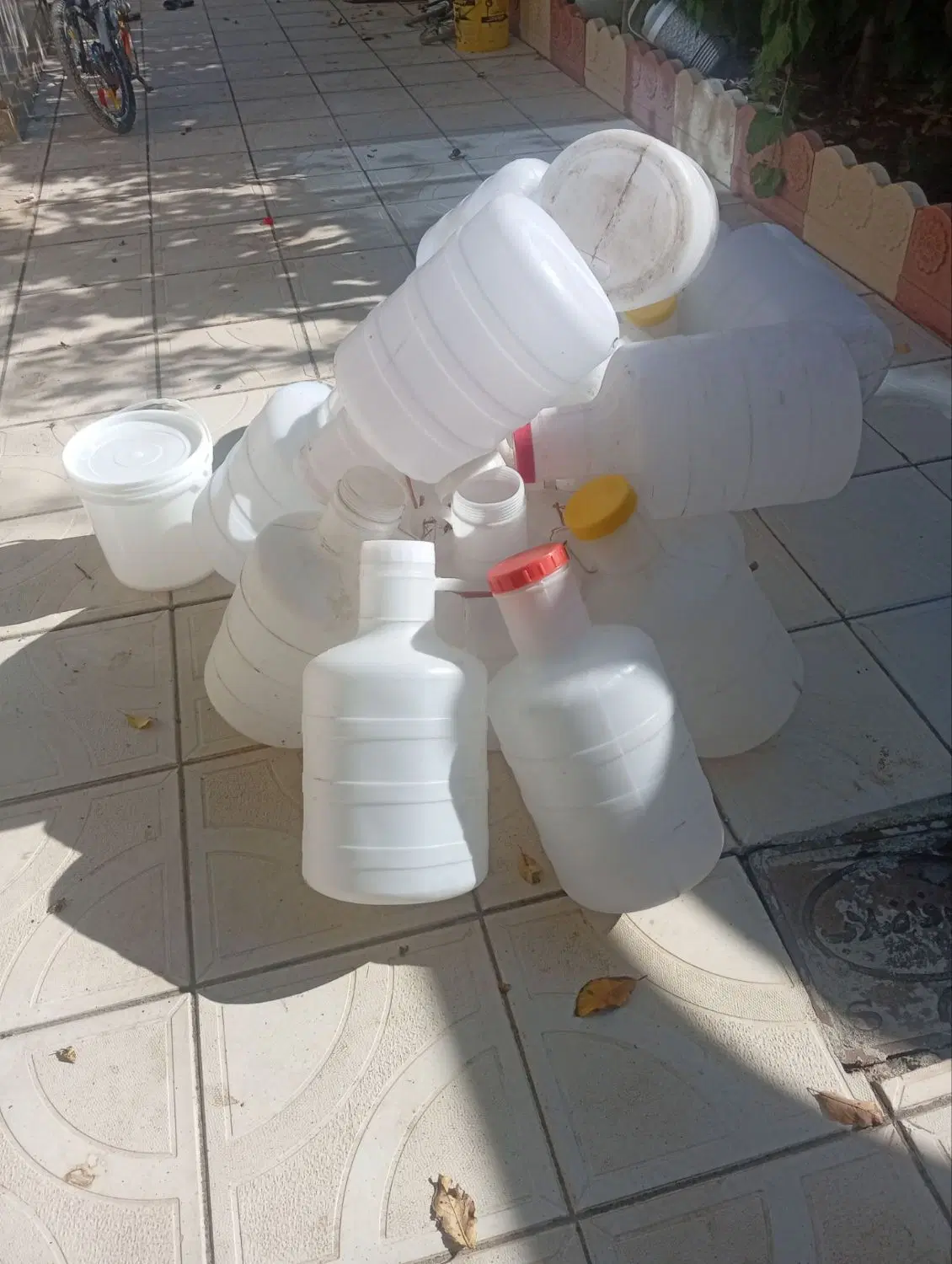 دبه|ظروف نگهدارنده، پلاستیکی، یک‌بارمصرف|بجنورد, |دیوار