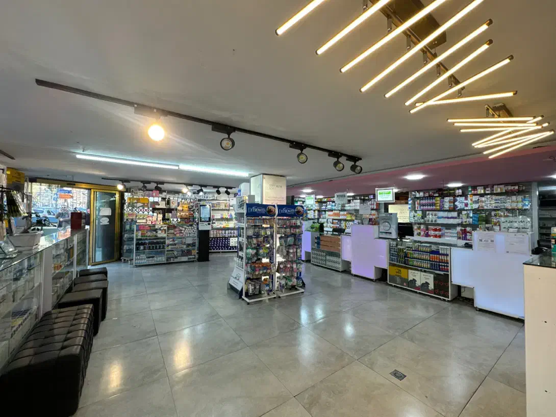 به تعدادی نیروی،آرایشی جهت کار در داروخانه|استخدام درمانی، زیبایی، بهداشتی|تهران, پاسداران|دیوار