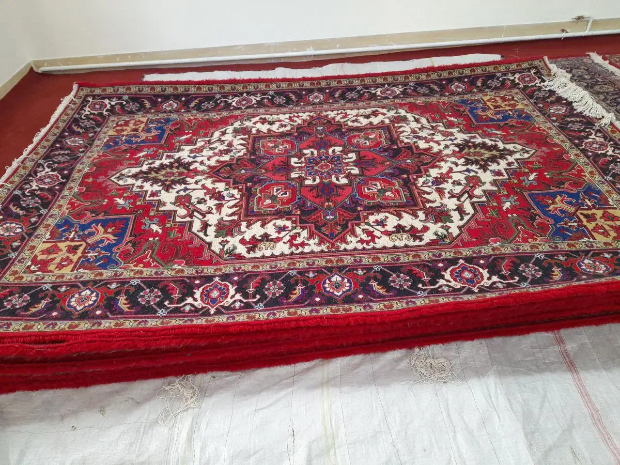 دوجفت فرش دستبافت هریس|فرش|باسمنج, |دیوار