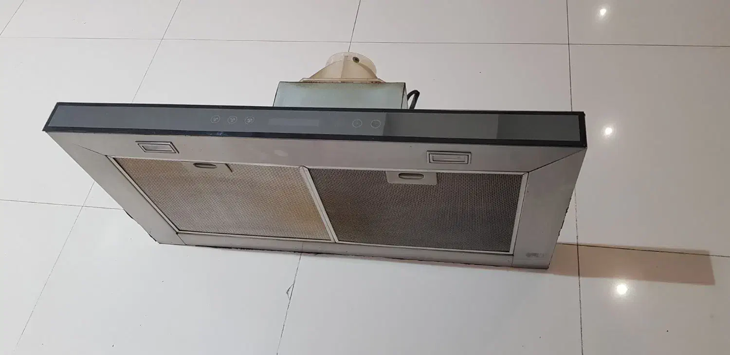 هود سالم|هود|مشهد, زمانه|دیوار