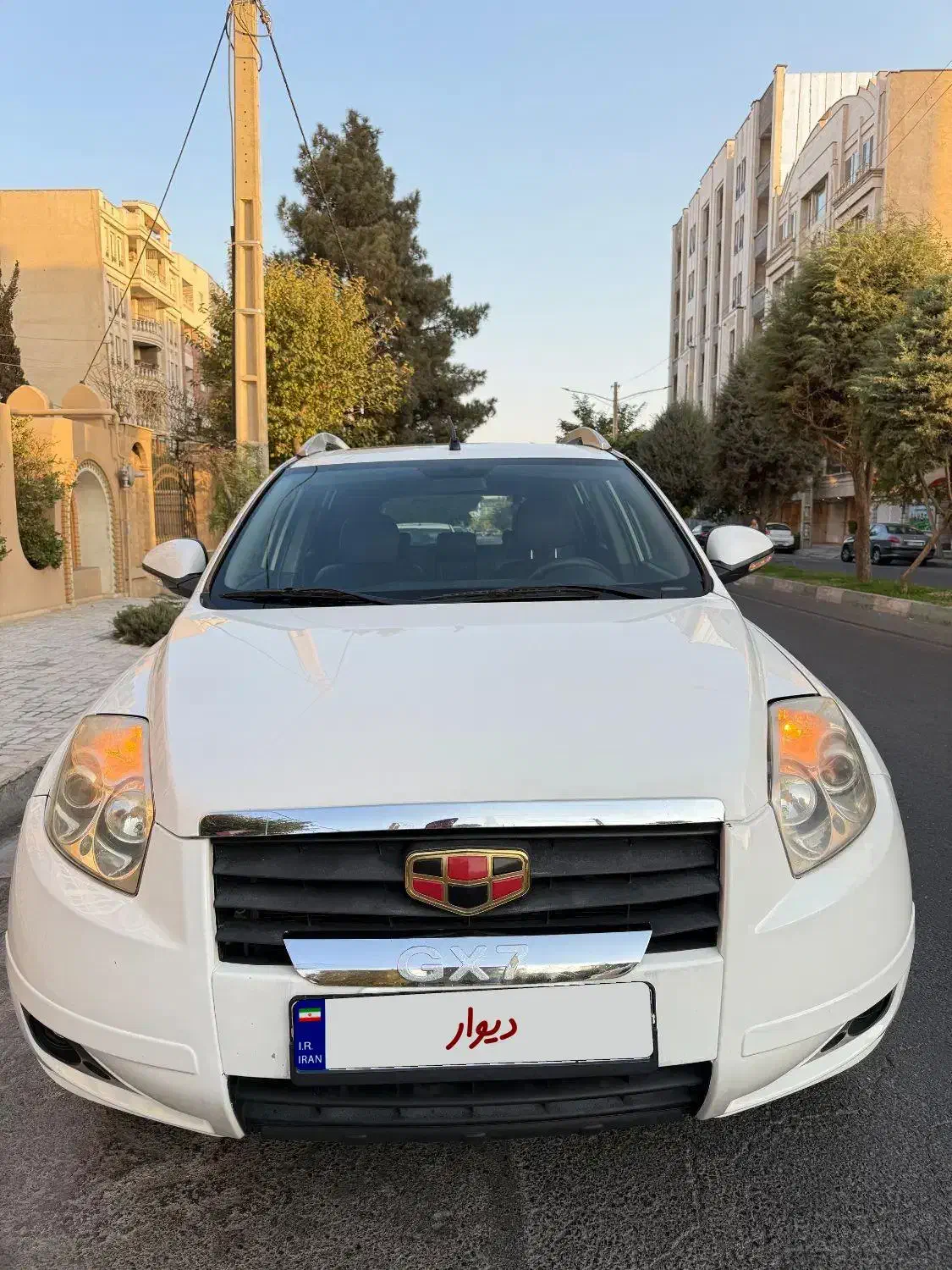 جیلی emgrand x7 سفید اتومات مدل۲۰۱۴|خودرو سواری و وانت|تهران, سعادت‌آباد|دیوار