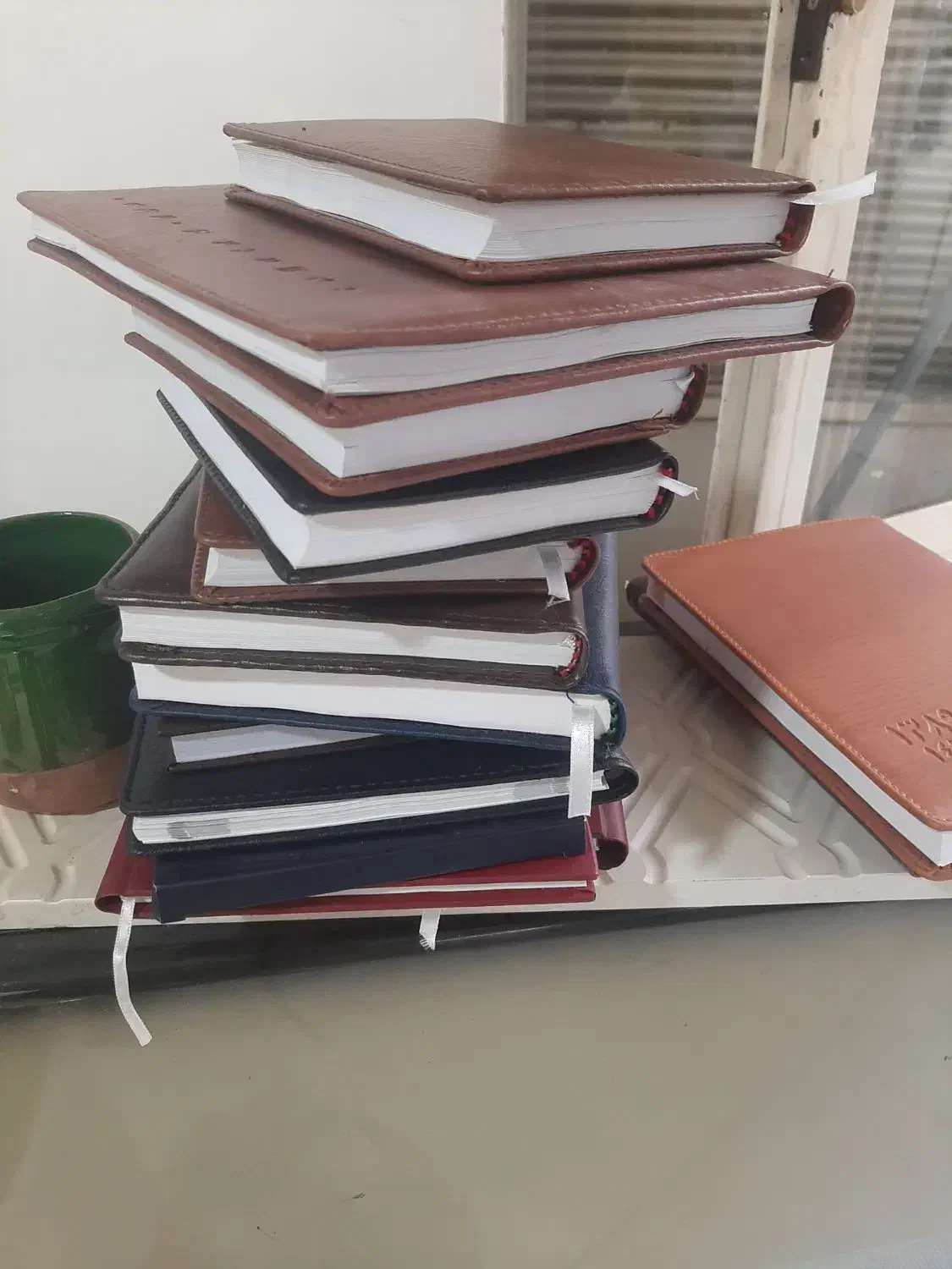 فروش و خریدار کتاب و کاغذباطله|عمده‌فروشی|تهران, ونک|دیوار