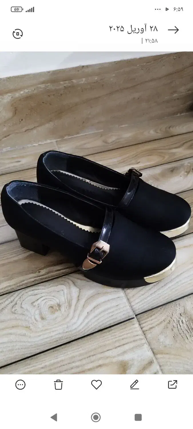 کفش مجلسی|کیف، کفش، کمربند|اسفراین, |دیوار