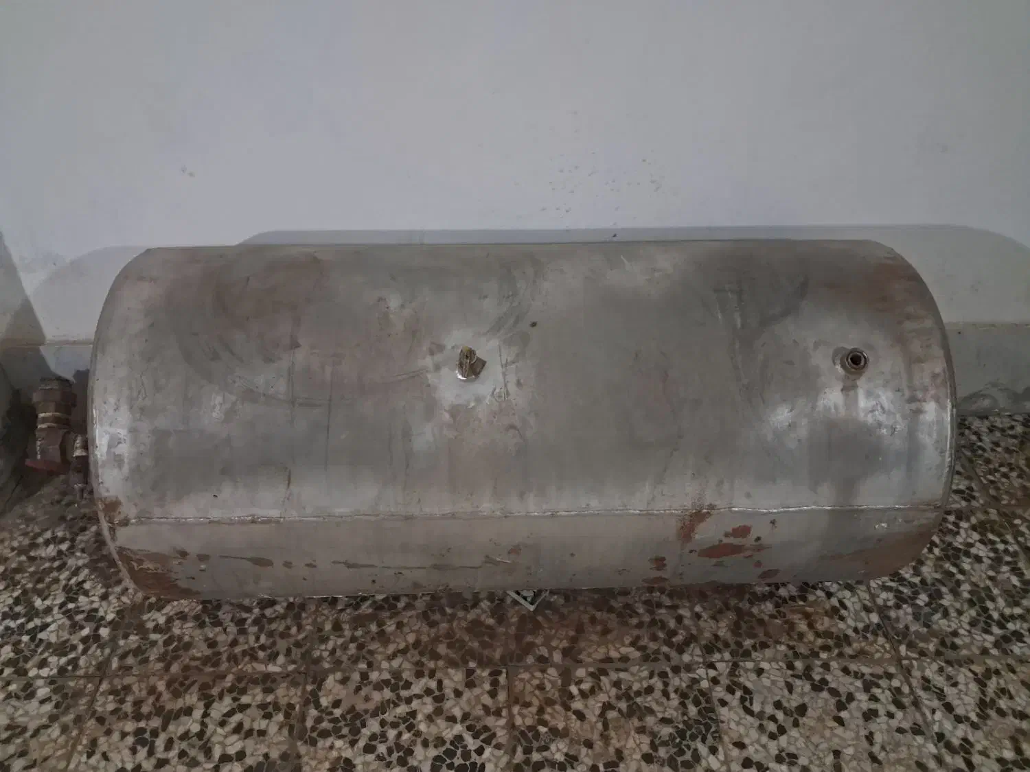 تانکر ۵۰۰ لیتری آب سالم و تمیز|مصالح و تجهیزات ساختمان|فیروزکوه, |دیوار