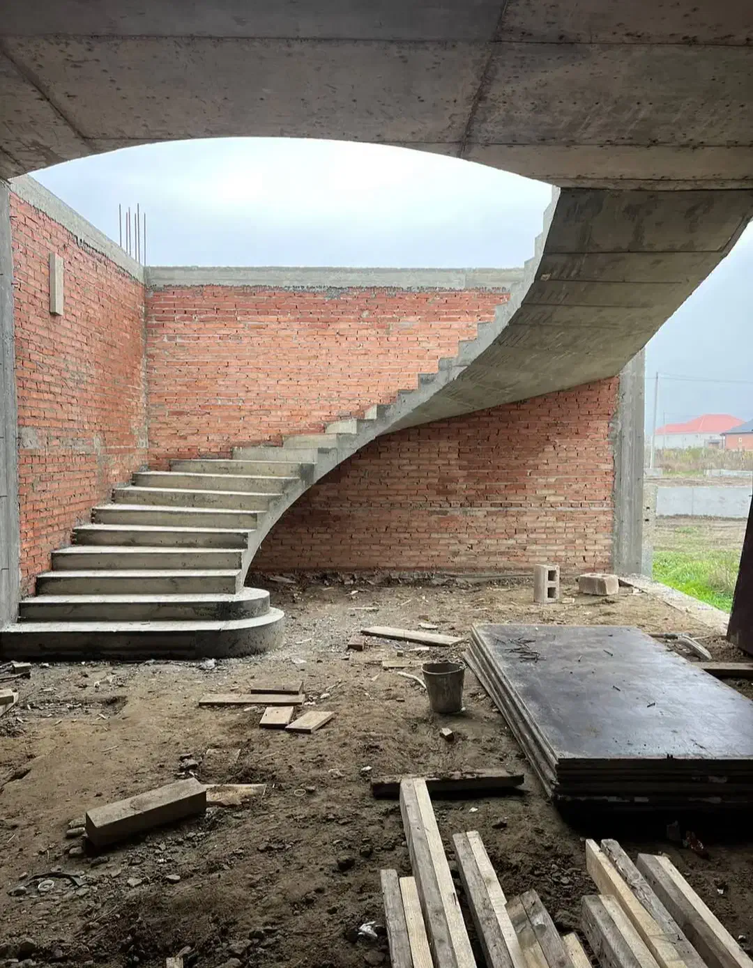 پله گرد بتنی،استخر جکوزی،تاسیسات|خدمات پیشه و مهارت|لنگرود, |دیوار