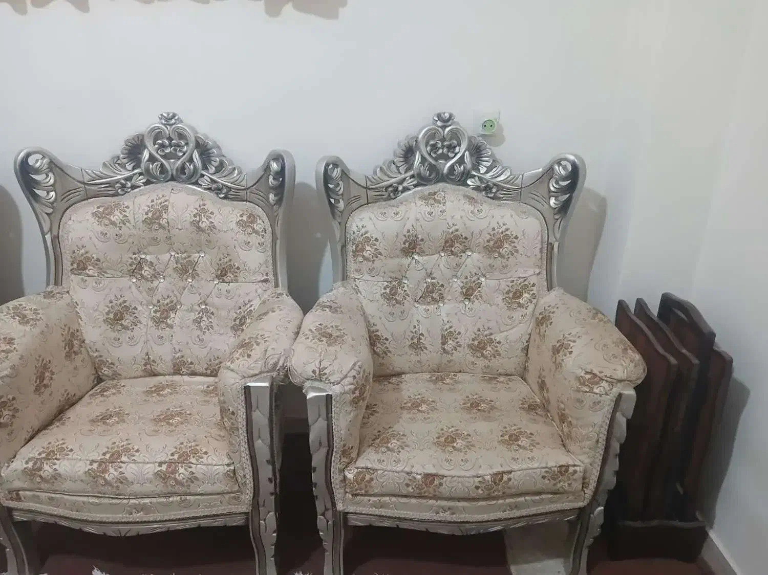 مبل ۹ نفره سلطنتی|مبلمان خانگی و میز عسلی|قم, شهرک مهدیه|دیوار