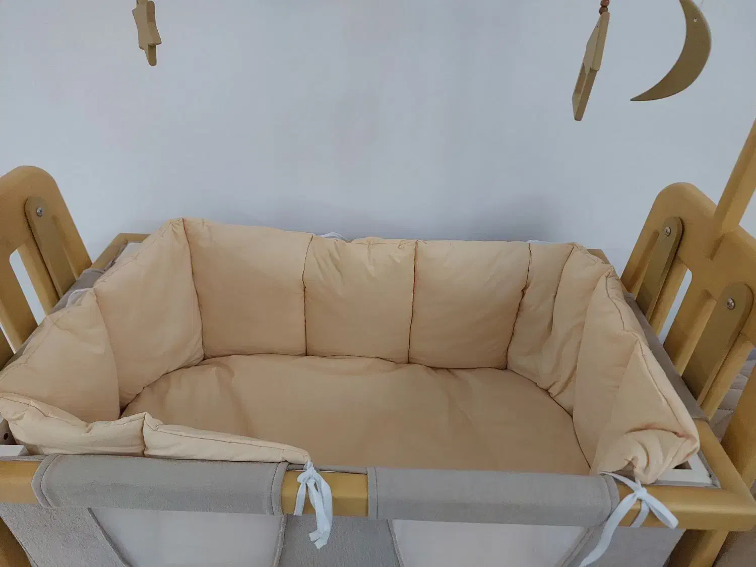 گهواره|تخت و صندلی بچه|رشت, گلزاران|دیوار