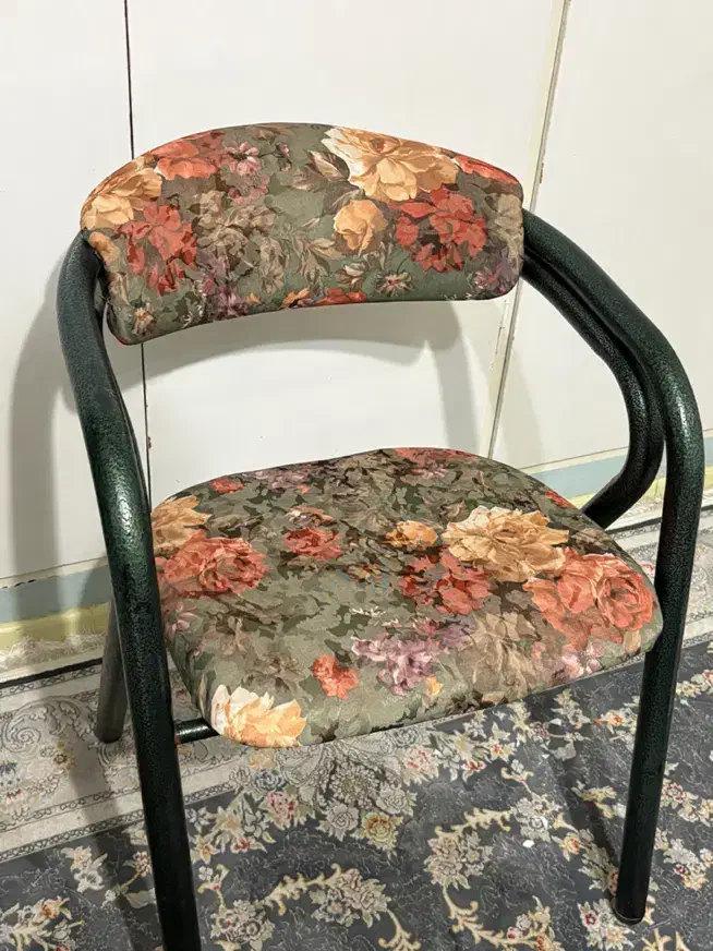 تخت خواب|تخت و سرویس خواب|شیراز, ارم|دیوار