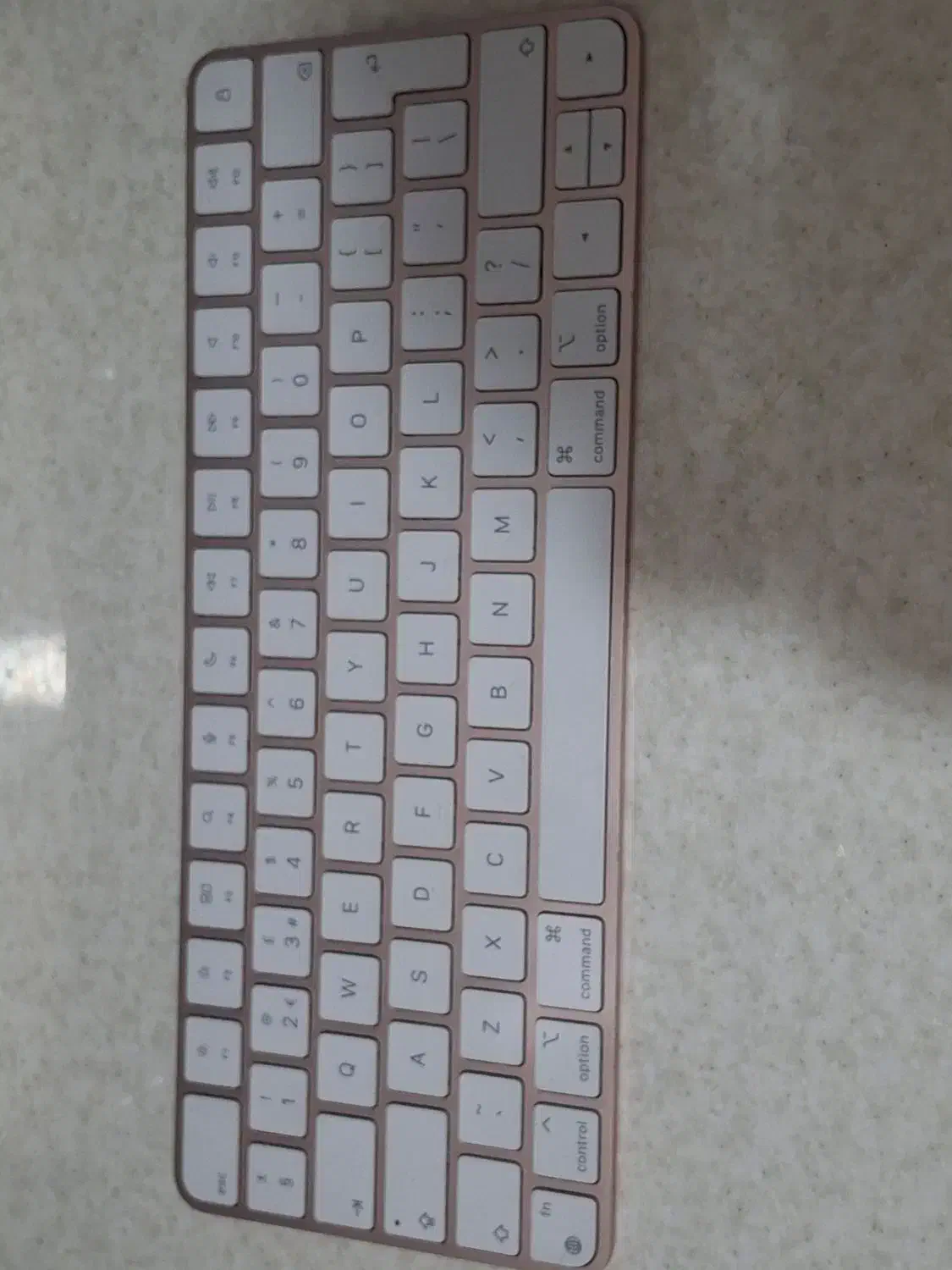 کیبورد اپلApple Magic Keyboard|قطعات و لوازم جانبی رایانه|مشهد, نیروی هوایی|دیوار