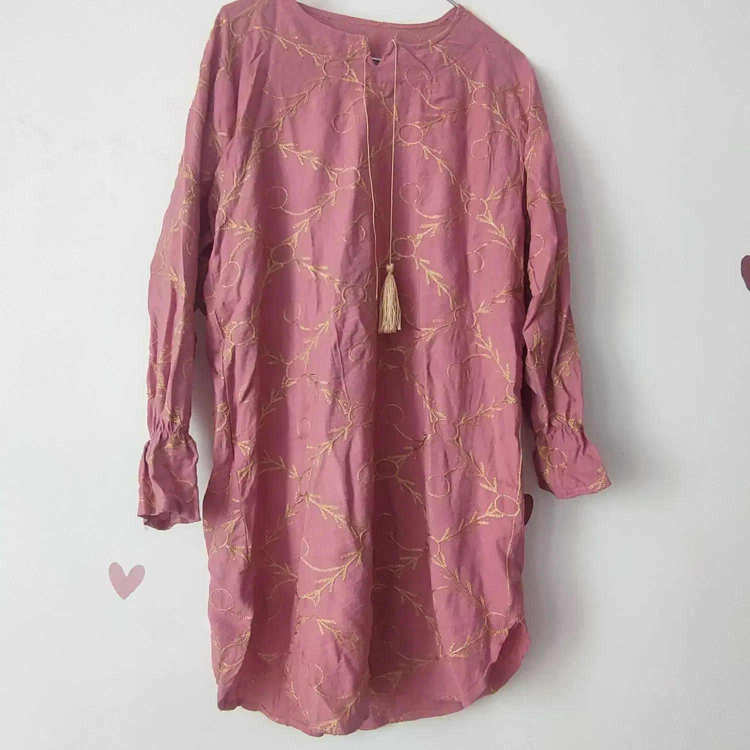 مانتو خامه دوزی در حد نو|لباس|قم, تولید دارو و یخچال|دیوار