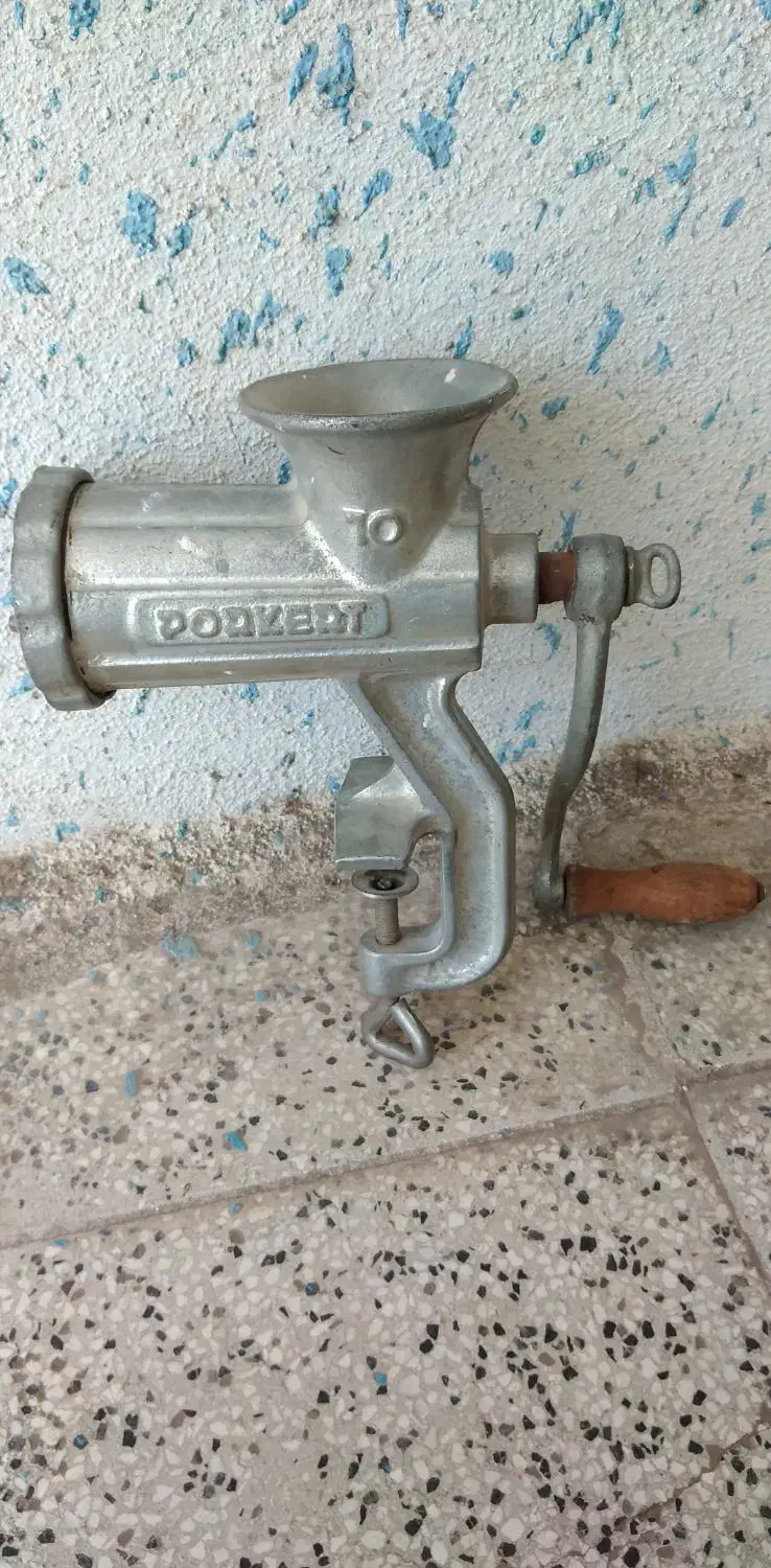 چرخ گوشت دستی خونگی|خردکن، آسیاب، غذاساز|نیشابور, مازول|دیوار