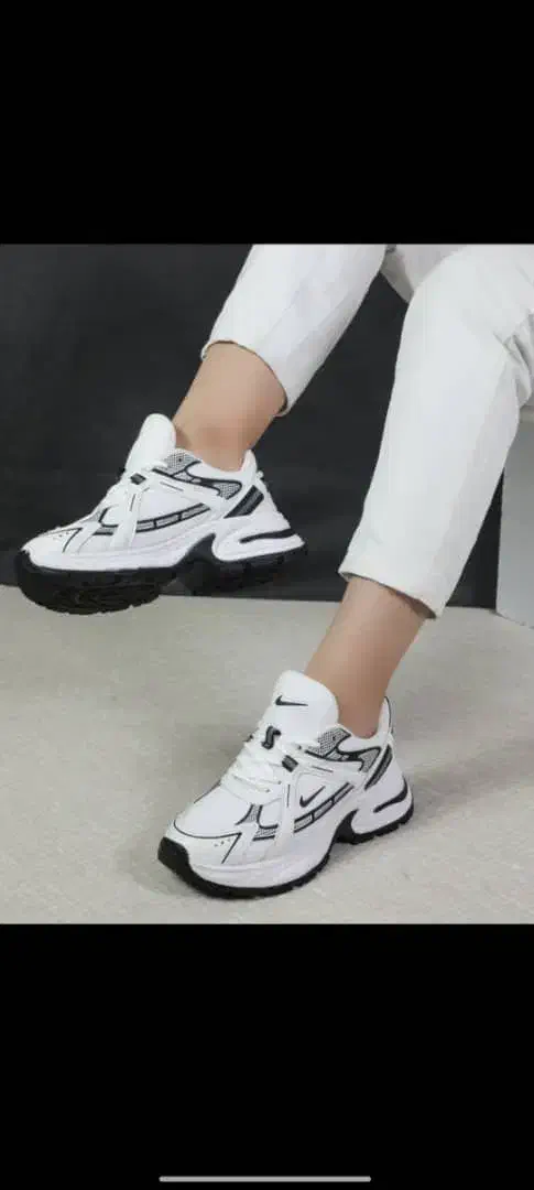 کفش نایک اتم|کیف، کفش، کمربند|شیراز, شهرک بهار|دیوار