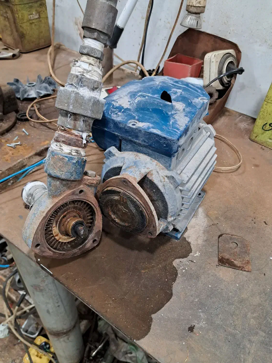 تعمیرات تخصصی آبگرمکن دیواری و مخزنی|خدمات پیشه و مهارت|دزفول, |دیوار