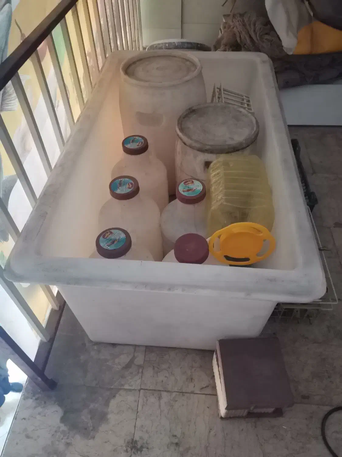 یک یخچال و یک عدد وان ماهی.. فروشی.|فروشگاه و مغازه|محمدیه-قزوین, |دیوار