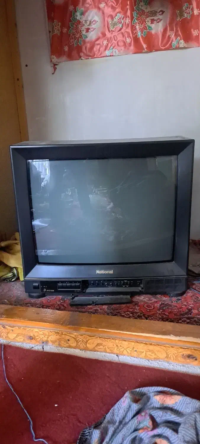 تلوزیون ۲۱ اینچ ناسیونال اصل|تلویزیون و پروژکتور|نهاوند, |دیوار