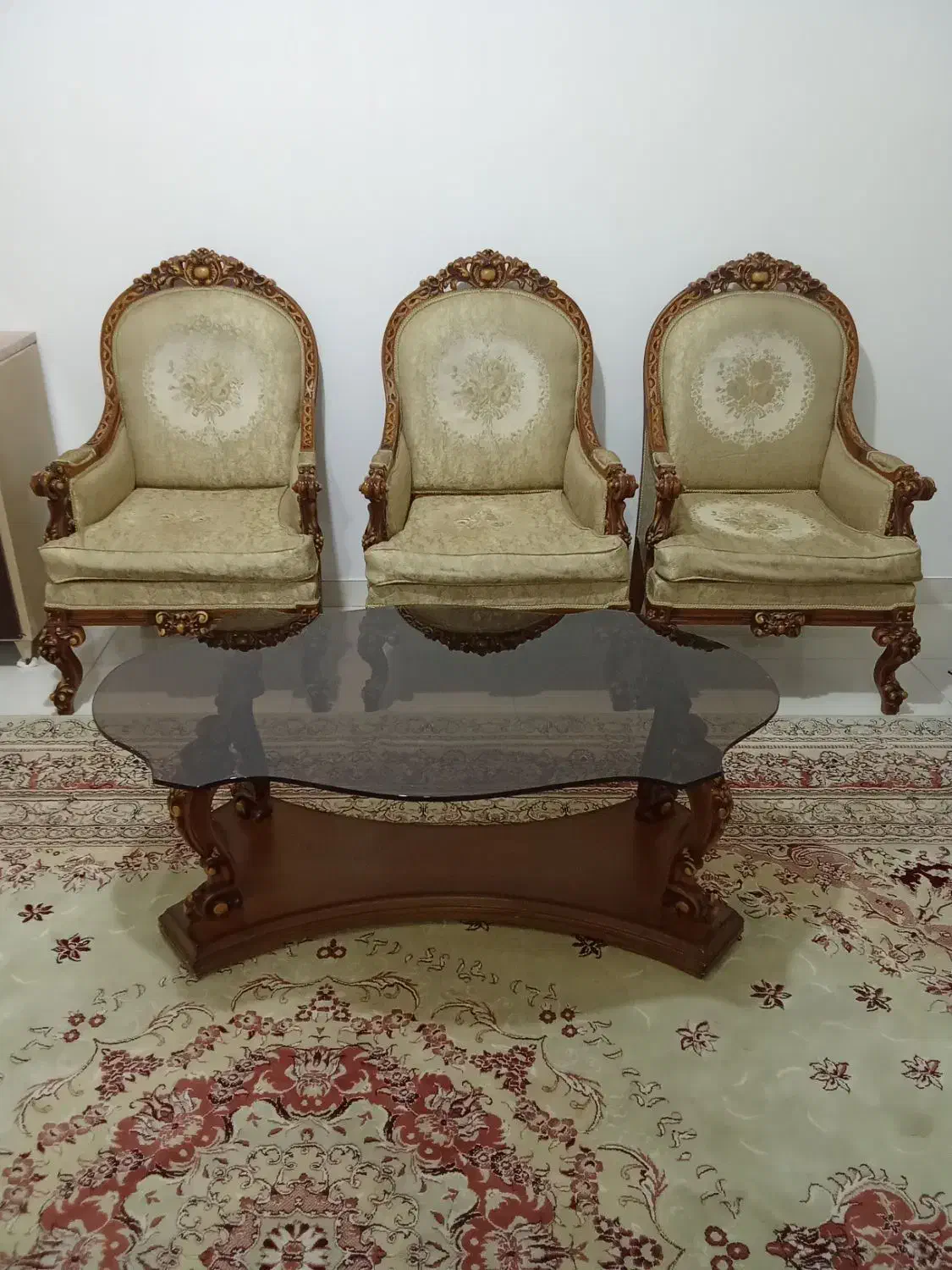 مبل سلطنتی سالم|مبلمان خانگی و میز عسلی|فریدون‌کنار, |دیوار