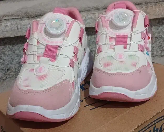 کفش کرومی بچگانه|کفش و لباس بچه|بندر انزلی, لیچارگی حسن رود|دیوار