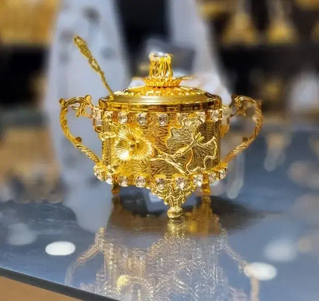 قَندانِ آبطلا۲۴اماراتی نگین الماسی درشت وارداتی|ظروف سرو و پذیرایی|مشهد, سلام|دیوار